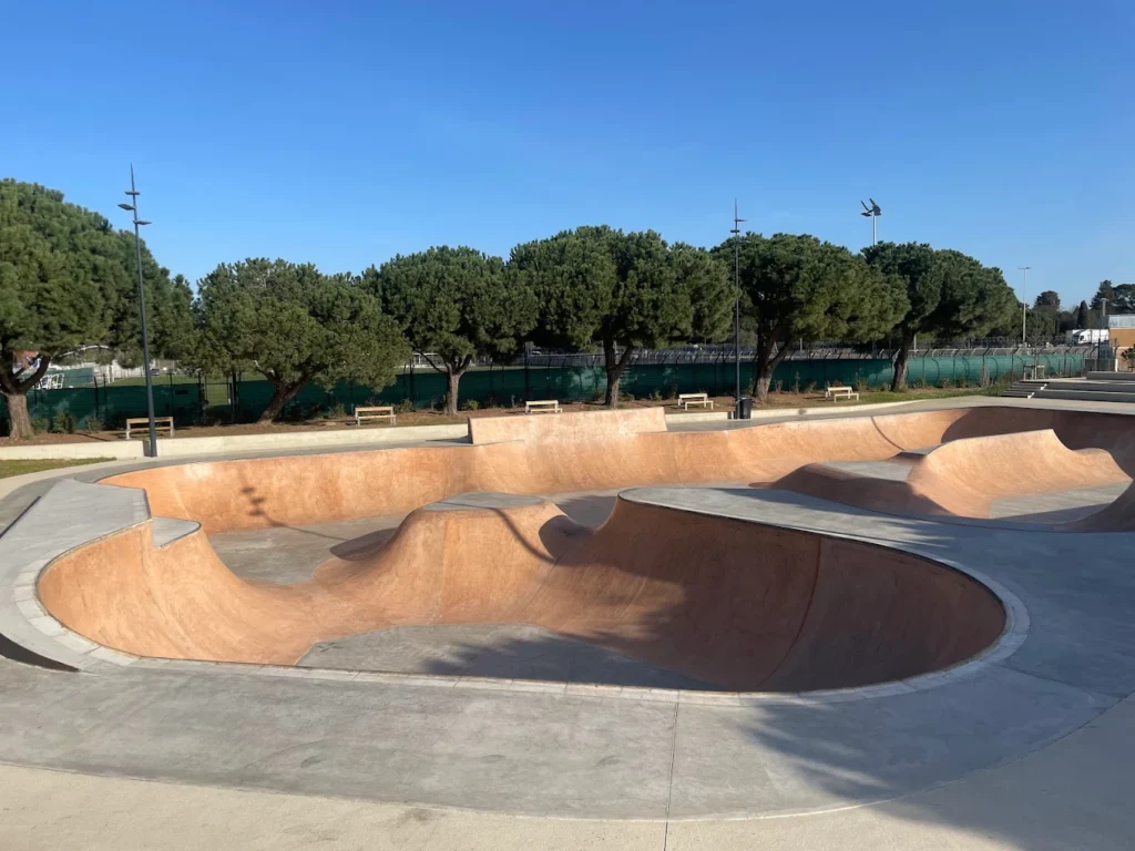 Skatepark trottinette freestyle Bowl de grammont